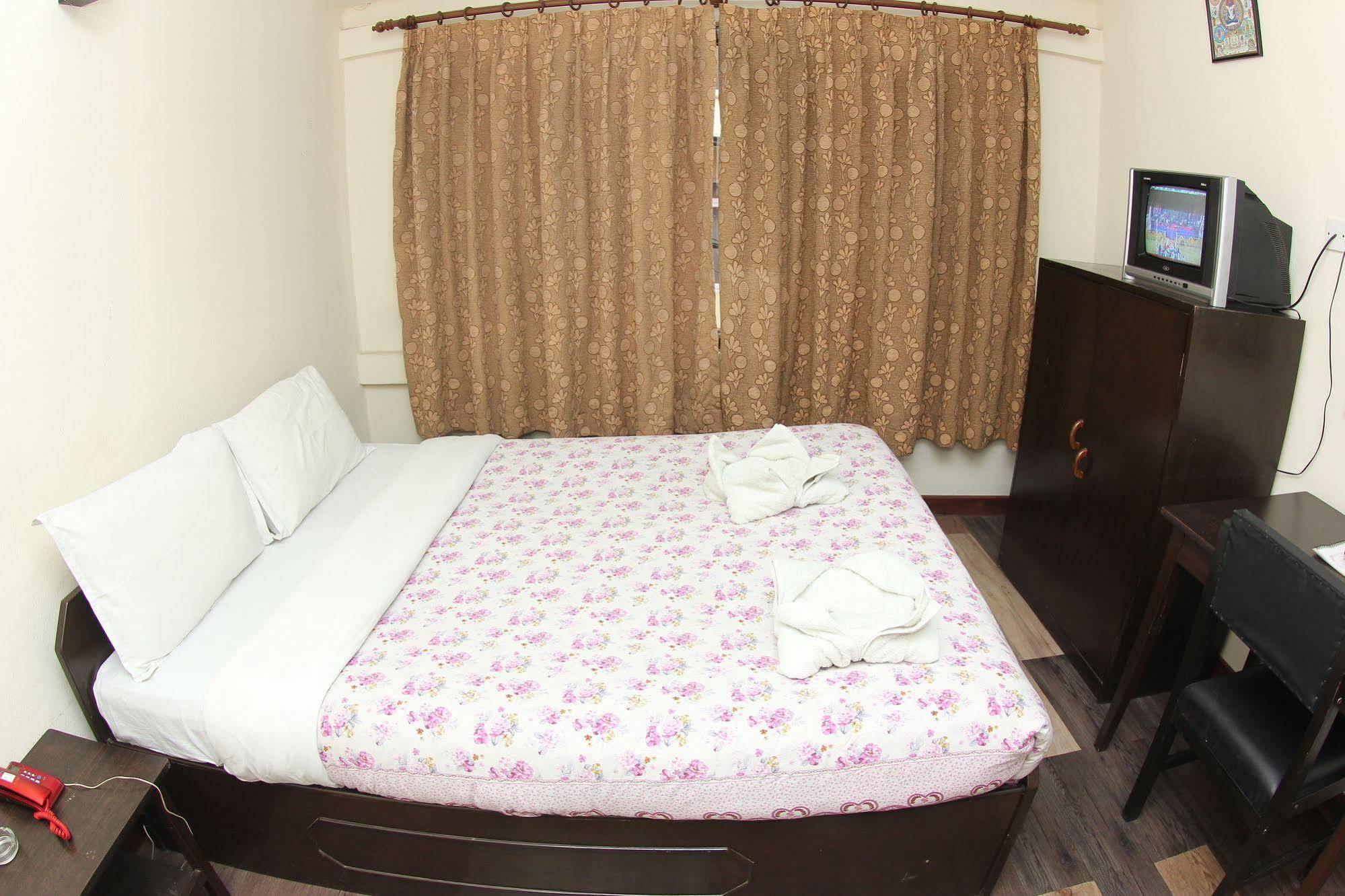 Bag Packer's Lodge Kathmandu Exterior foto