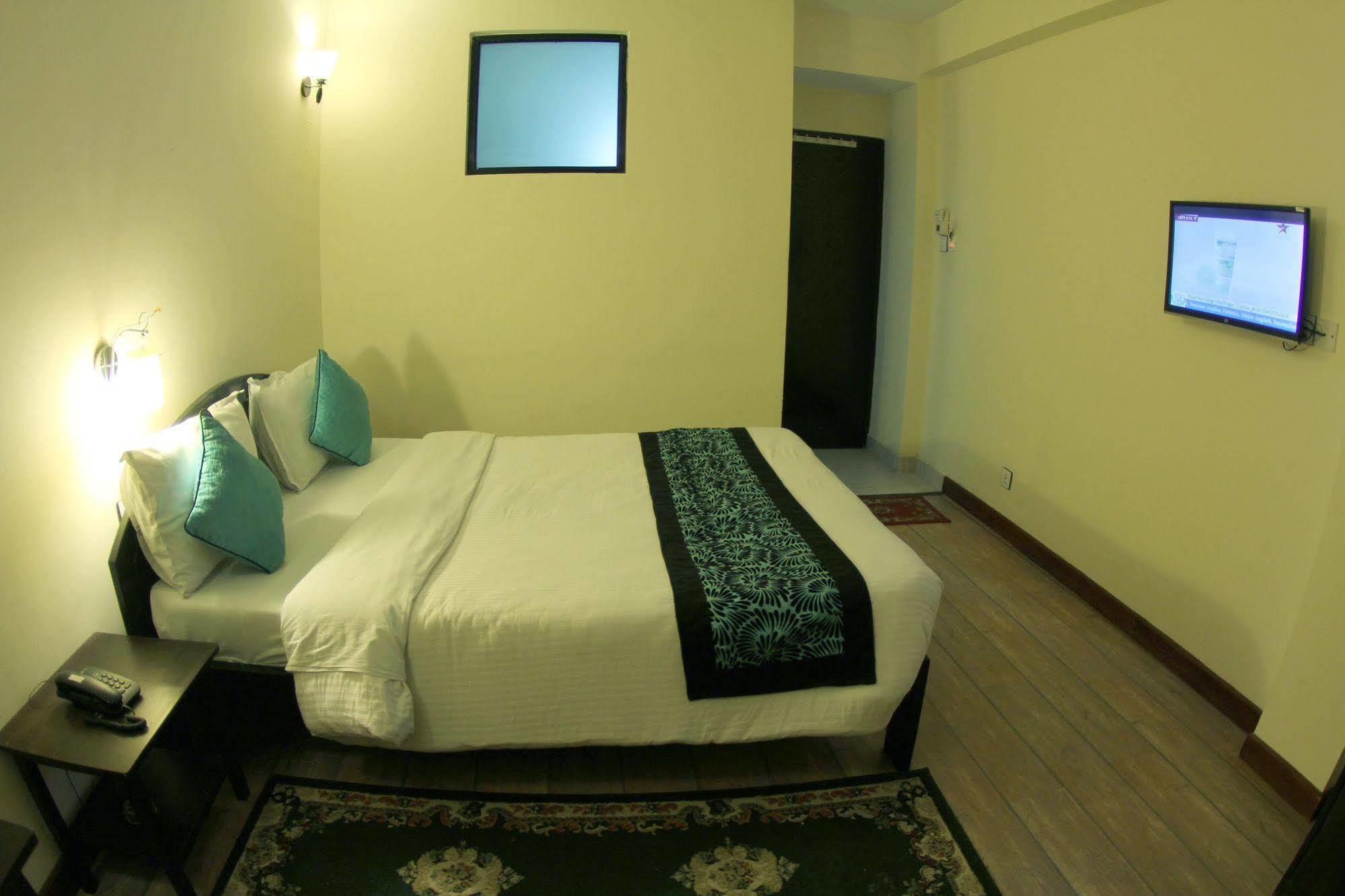 Bag Packer's Lodge Kathmandu Exterior foto